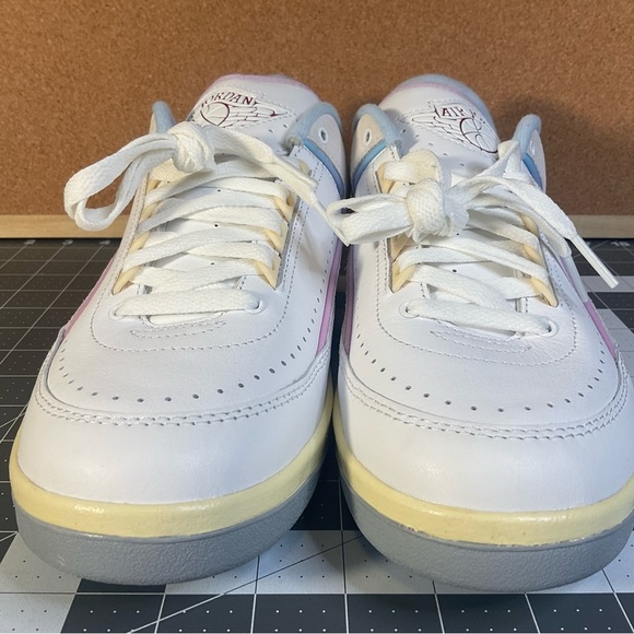 Nike air Jordan 🔥2 
‘ look, up in the air’
NWOT - Picture 10 of 17